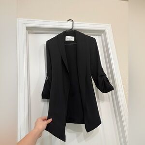 Aritzia XXS Babaton Kahlo Mid Length Robe EUC